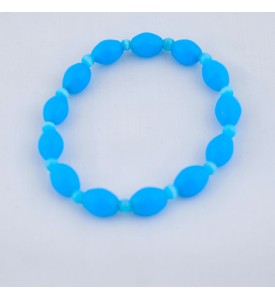 Adzo Designs blue glass bead bracelet on stretch